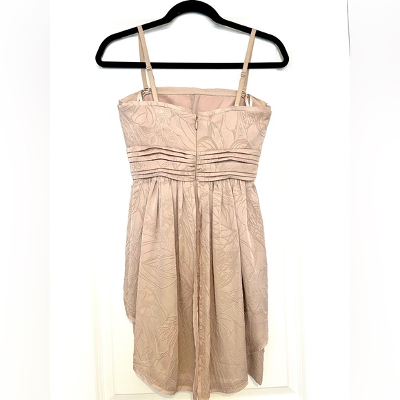 Gorgeous strapless BCBG MAXAZRIA size 0P dress - Picture 2 of 3